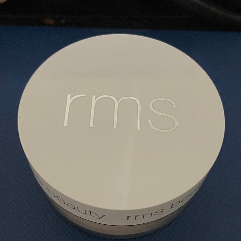 RMS Beauty Hydra loose powder-light never used